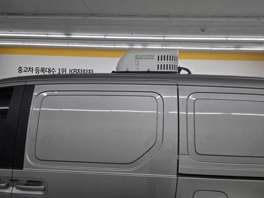 현대 스타리아 2WD 디젤 카고 스마트 3인승 이미지 10