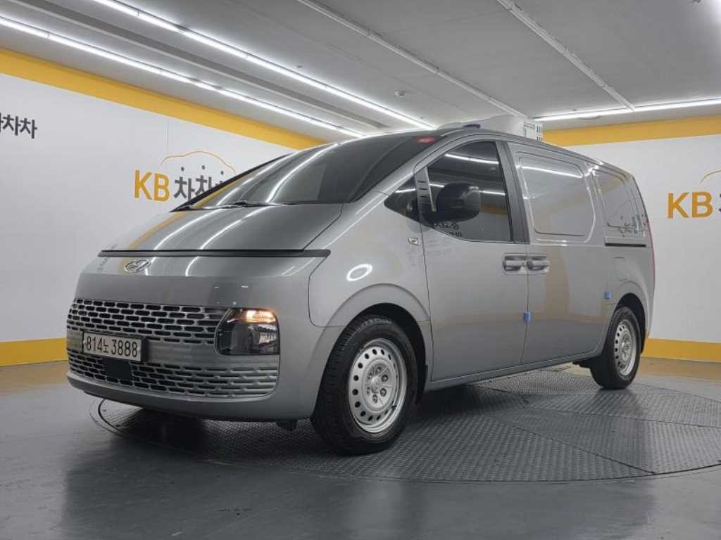 현대 스타리아 2WD 디젤 카고 스마트 3인승 이미지 2