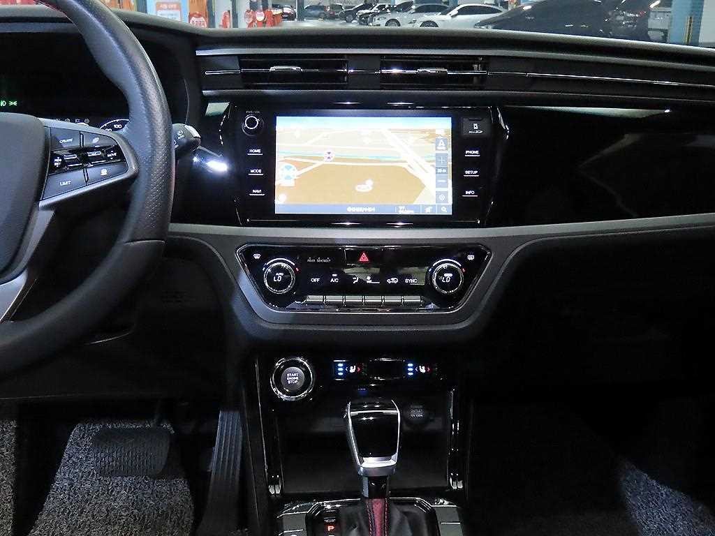 KG모빌리티(쌍용) 코란도 뷰티풀코란도 2WD 가솔린 1.5 C5 플러스 이미지 11