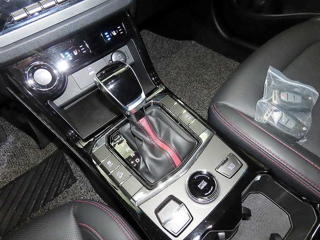 KG모빌리티(쌍용) 코란도 뷰티풀코란도 2WD 가솔린 1.5 C5 플러스 이미지 12
