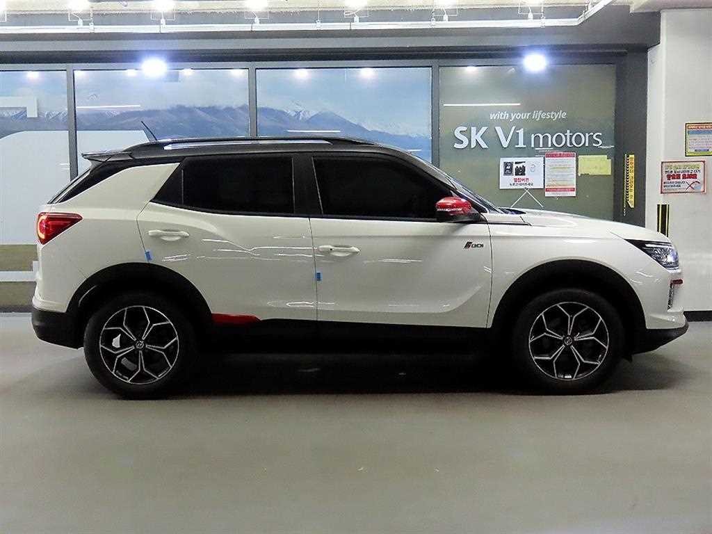 KG모빌리티(쌍용) 코란도 뷰티풀코란도 2WD 가솔린 1.5 C5 플러스 이미지 3