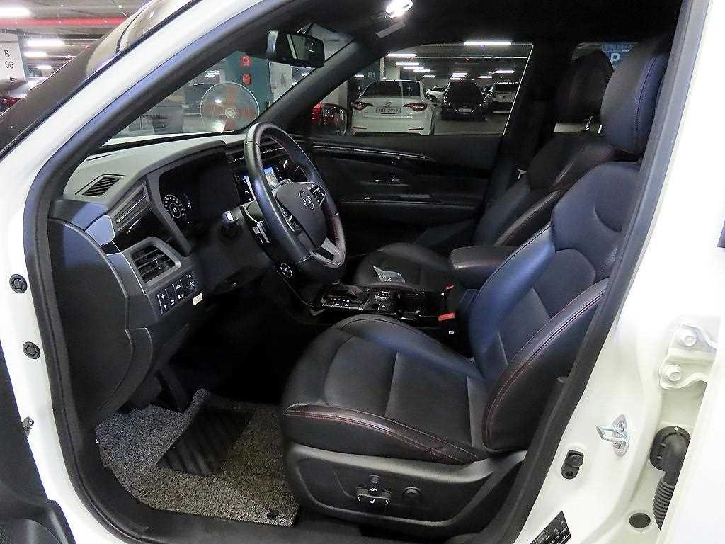 KG모빌리티(쌍용) 코란도 뷰티풀코란도 2WD 가솔린 1.5 C5 플러스 이미지 6