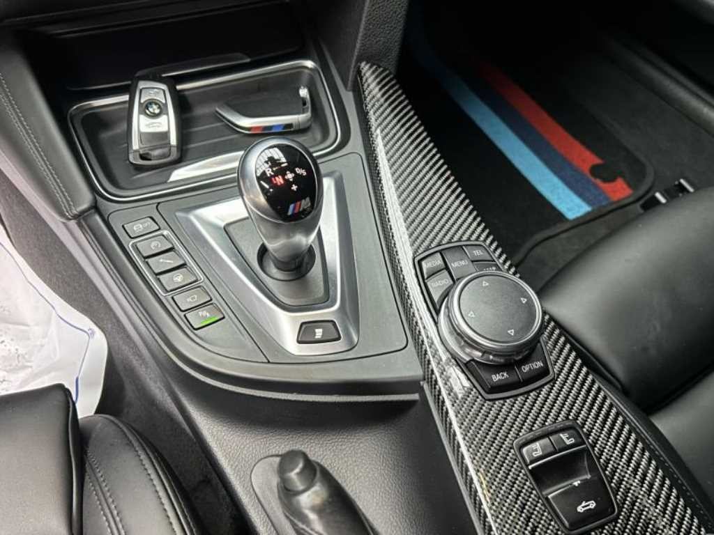 BMW 4시리즈 M4 (F82) 컨버터블 이미지 10