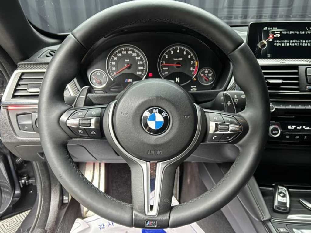 BMW 4시리즈 M4 (F82) 컨버터블 이미지 9