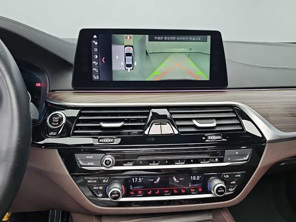 BMW 5시리즈 5시리즈 (G30) 520d M 스포츠 플러스 이미지 10