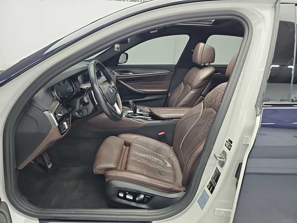 BMW 5시리즈 5시리즈 (G30) 520d M 스포츠 플러스 이미지 11