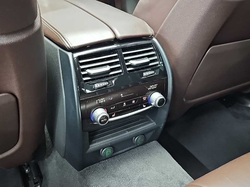 BMW 5시리즈 5시리즈 (G30) 520d M 스포츠 플러스 이미지 13