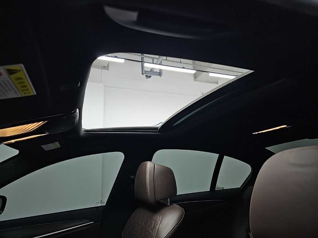 BMW 5시리즈 5시리즈 (G30) 520d M 스포츠 플러스 이미지 14