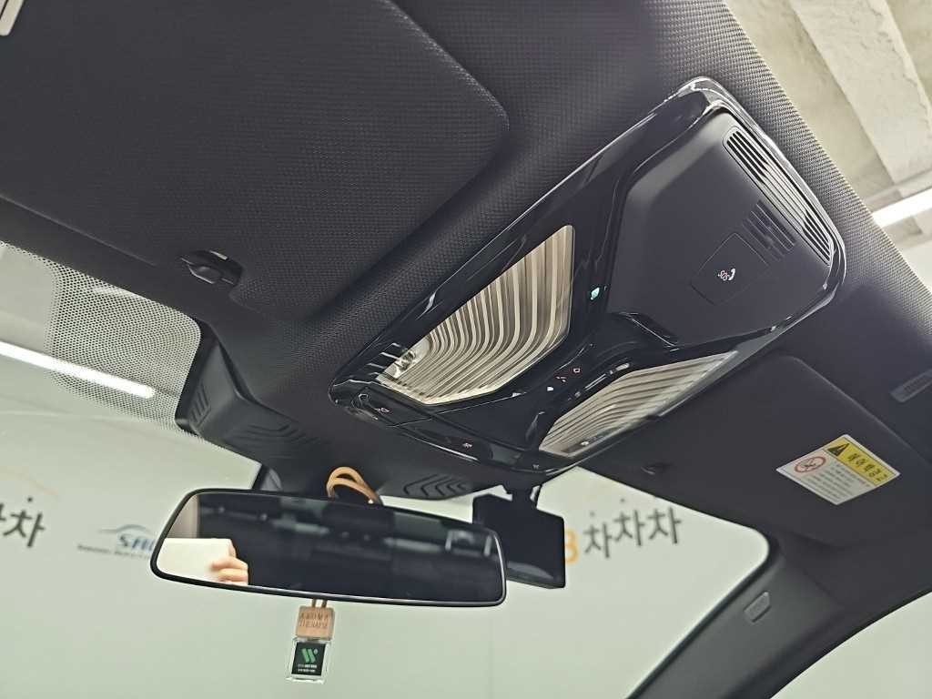 BMW 5시리즈 5시리즈 (G30) 520d M 스포츠 플러스 이미지 17