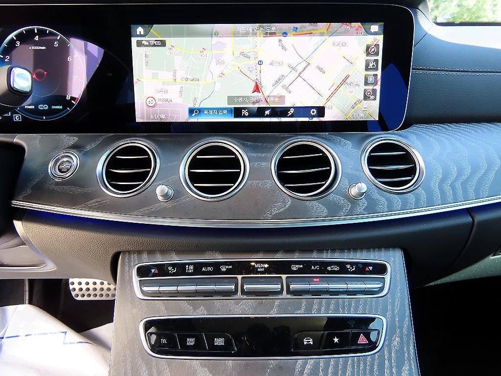 벤츠 E 클래스 E-클래스 W213 E350 4MATIC AMG LINE 이미지 13