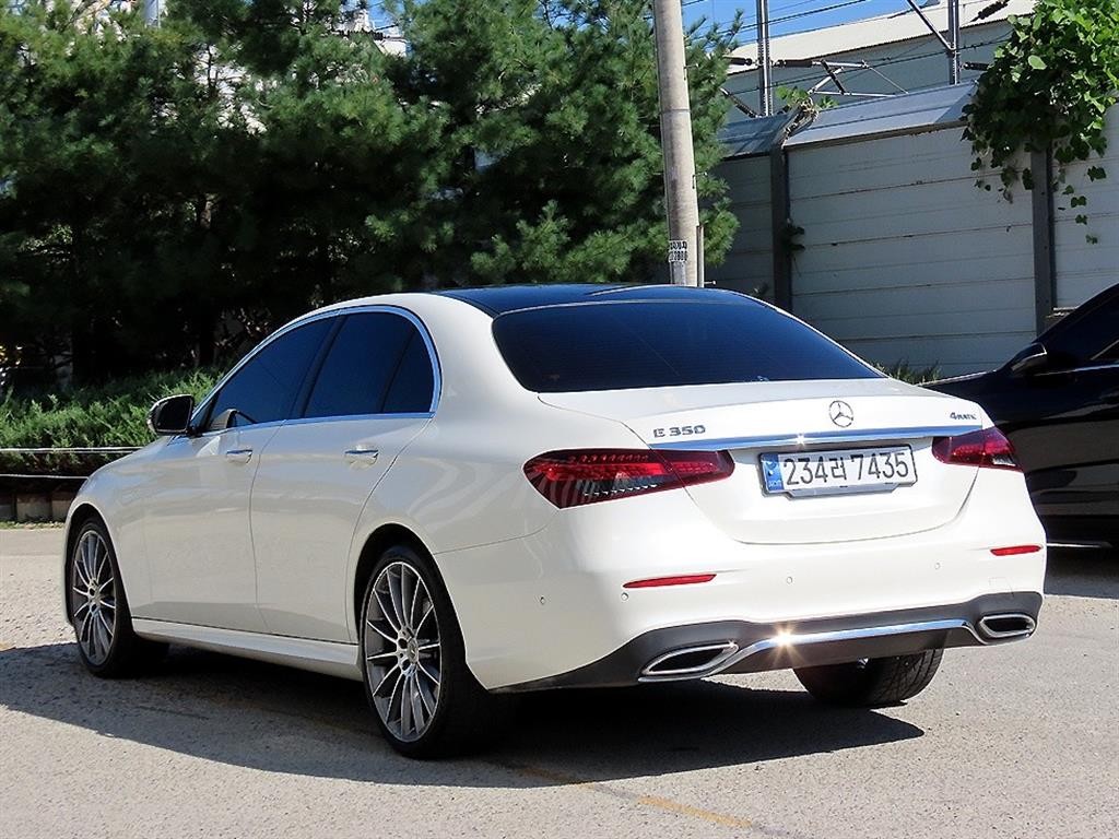벤츠 E 클래스 E-클래스 W213 E350 4MATIC AMG LINE 이미지 3
