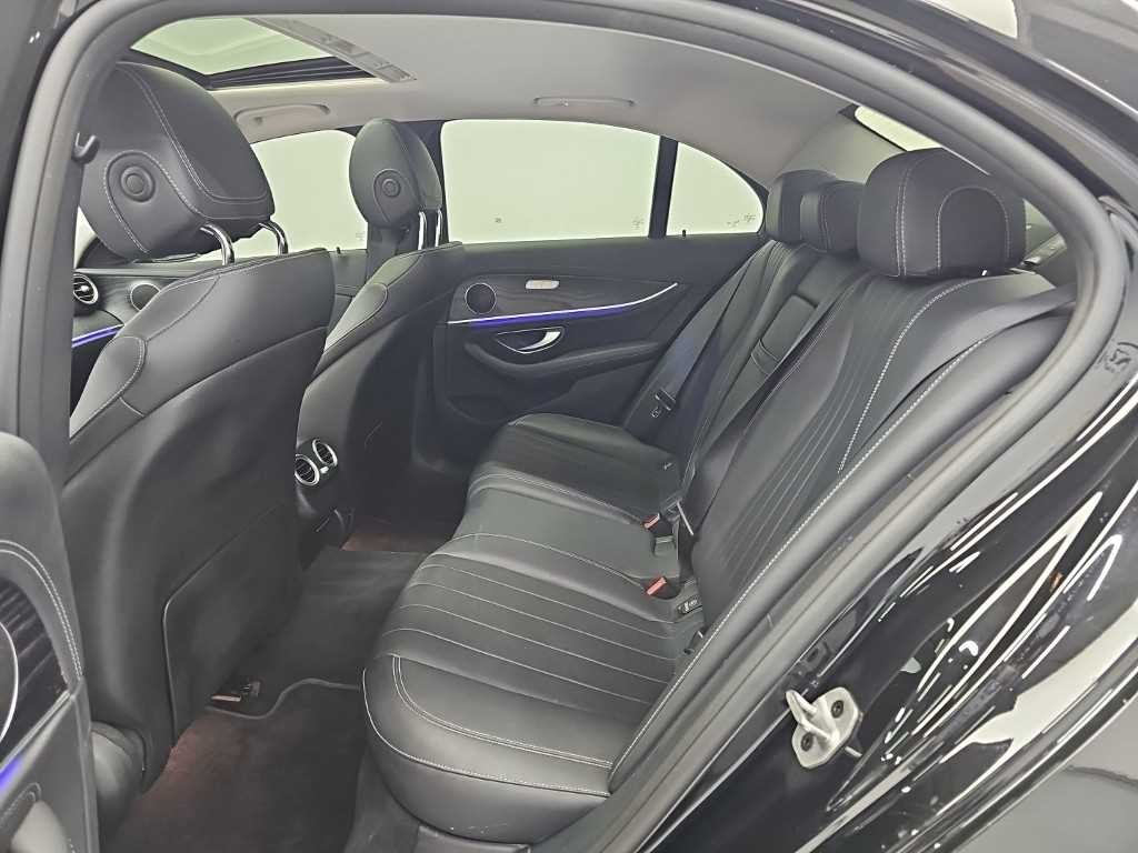 벤츠 E 클래스 E-클래스 W213 E220d 익스클루시브 이미지 12