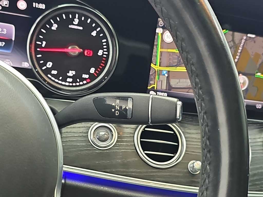 벤츠 E 클래스 E-클래스 W213 E220d 익스클루시브 이미지 8