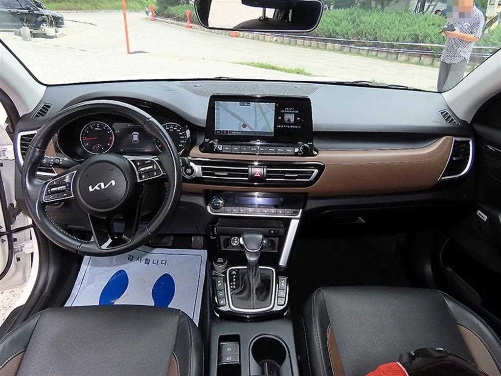 기아 셀토스 가솔린 1.6 터보 2WD 시그니처 이미지 7