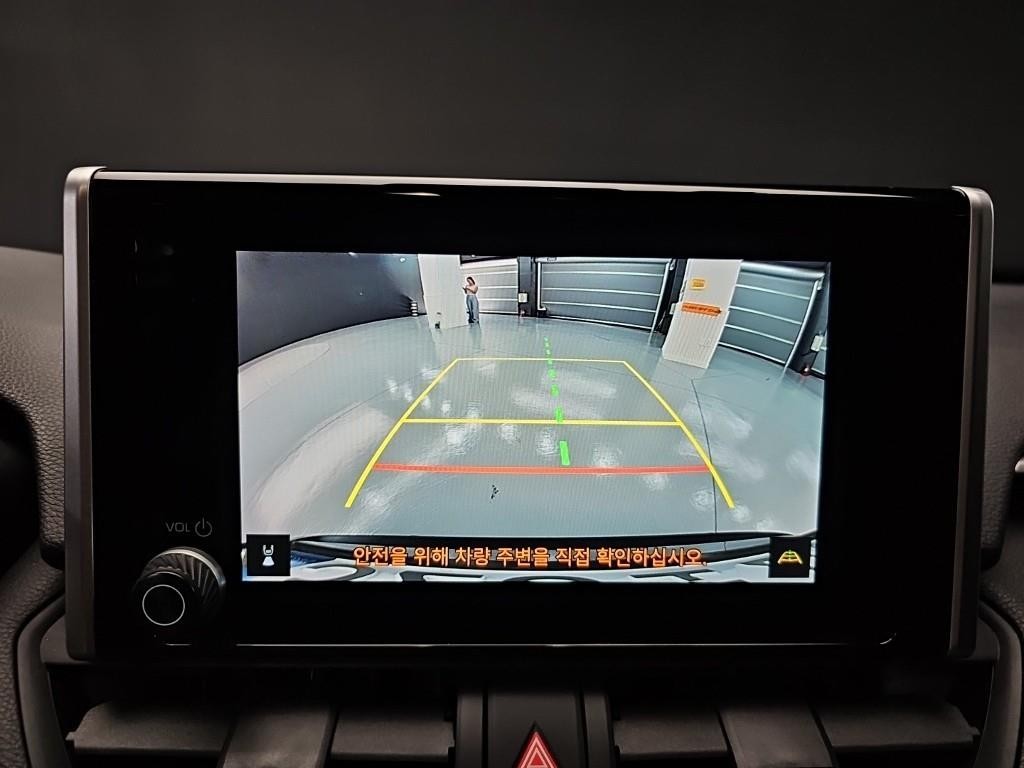 토요타 라브4 RAV4(5세대) 2.5 2WD 하이브리드 XLE 이미지 15