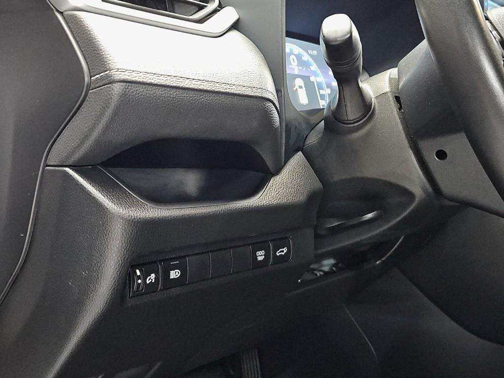 토요타 라브4 RAV4(5세대) 2.5 2WD 하이브리드 XLE 이미지 17