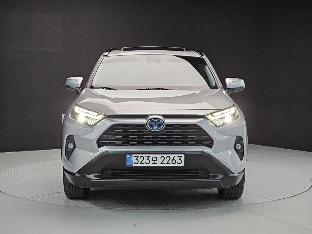 토요타 라브4 RAV4(5세대) 2.5 2WD 하이브리드 XLE 이미지 2