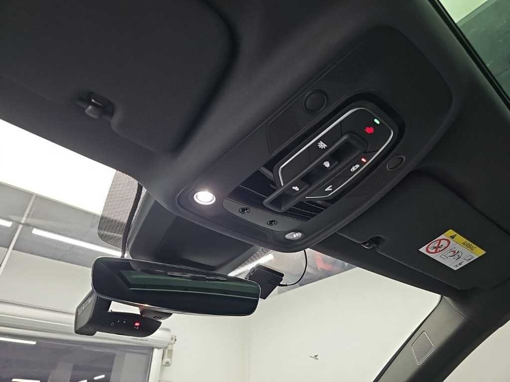 아우디 Q8 55 TFSI 콰트로 프리미엄 이미지 17