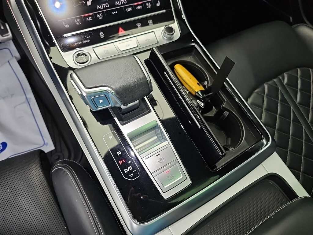 아우디 Q8 55 TFSI 콰트로 프리미엄 이미지 8