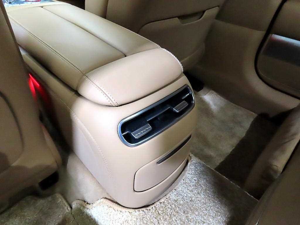 제네시스 G90 G90(RS4) 3.5T GDI e-S/C AWD 기본형 이미지 16