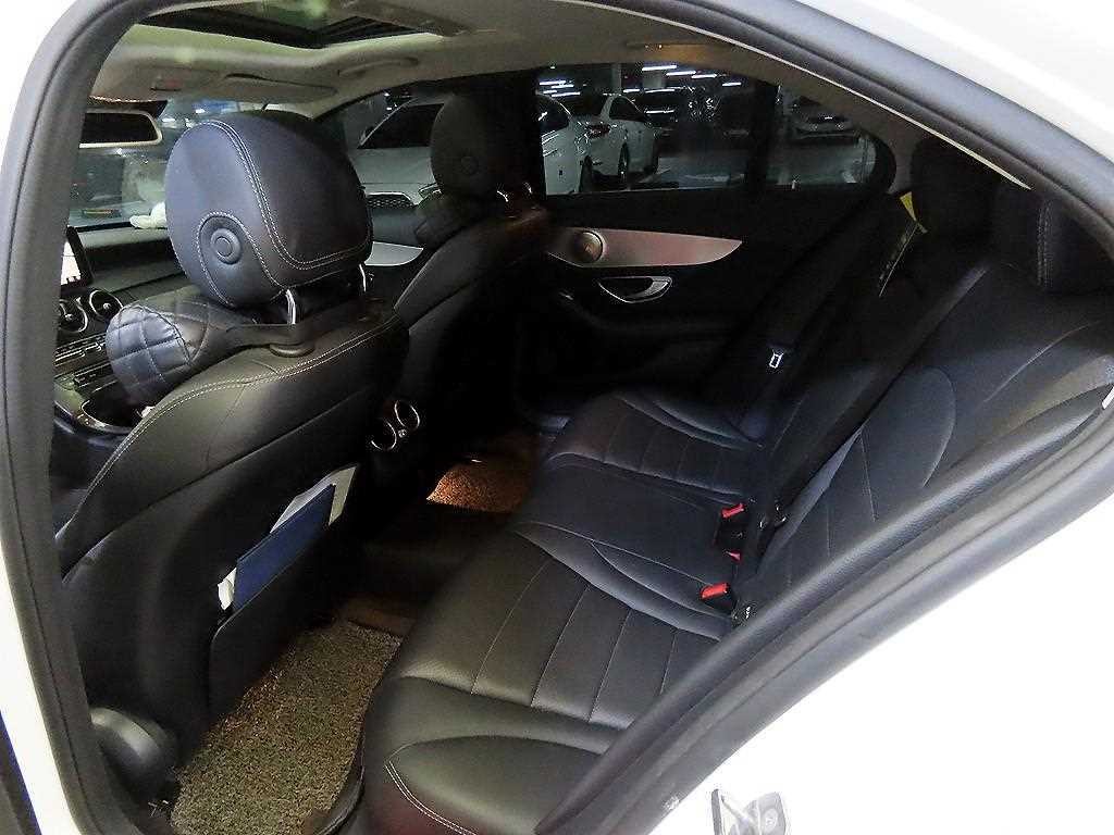벤츠 C 클래스 C클래스 W205 C220 d 아방가르드 이미지 15