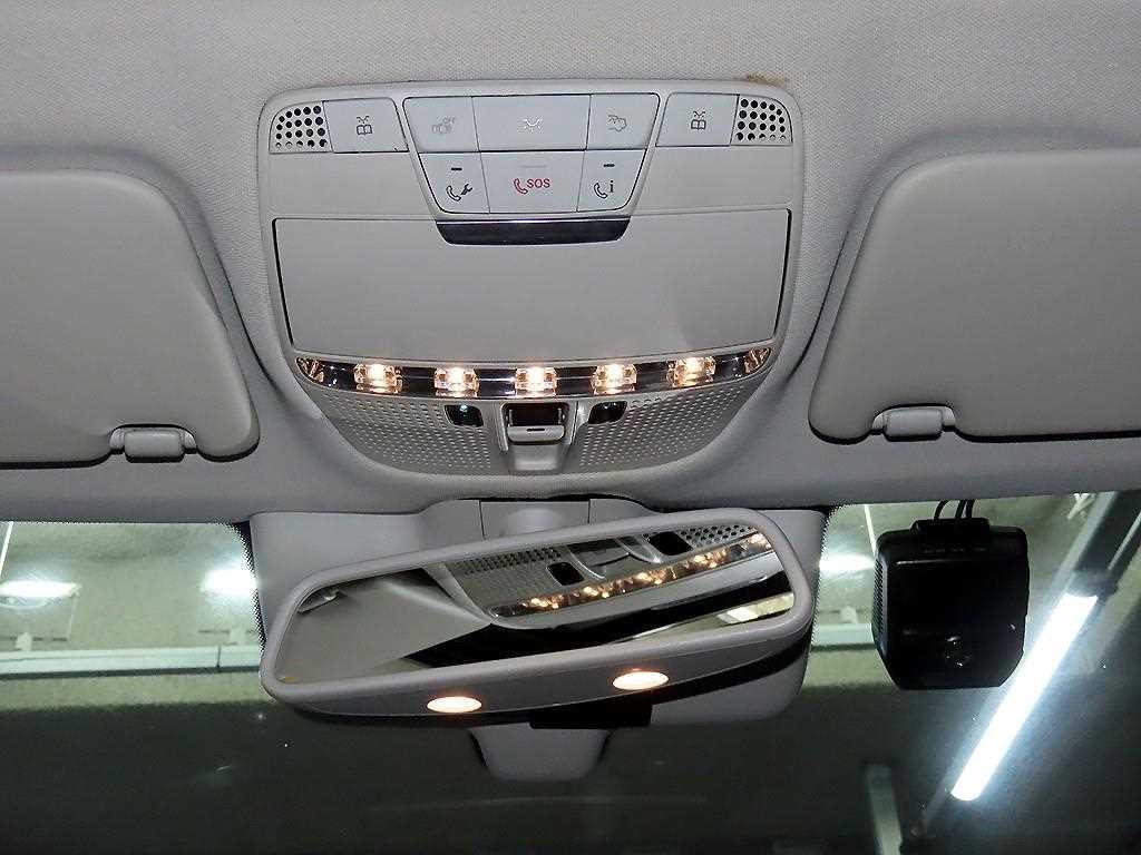 벤츠 C 클래스 C클래스 W205 C220 d 아방가르드 이미지 17