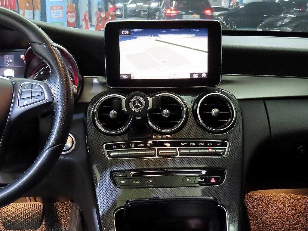 벤츠 C 클래스 C클래스 W205 C220 d 아방가르드 이미지 8