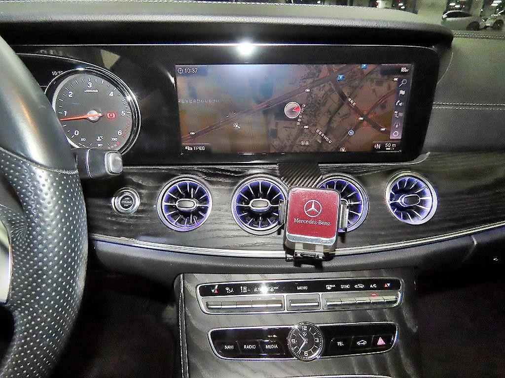 벤츠 E 클래스 E-클래스 W213 E220d 카브리올레 이미지 13