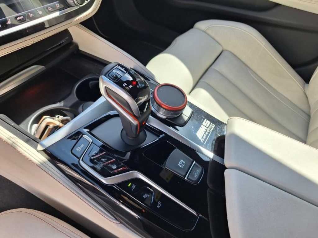 BMW 5시리즈 M5 (F90, F10) M5 세단 퍼스트 에디션 이미지 16