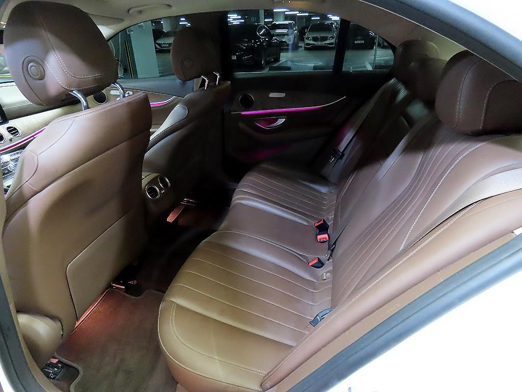 벤츠 E 클래스 E-클래스 W213 E220d 4MATIC 익스클루시브 이미지 7