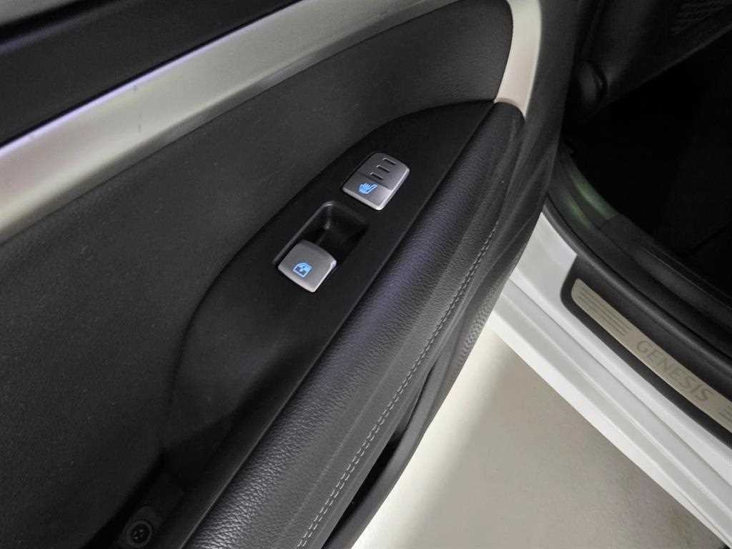 제네시스 G70 더 뉴 G70 가솔린 2.0T 2WD 이미지 13