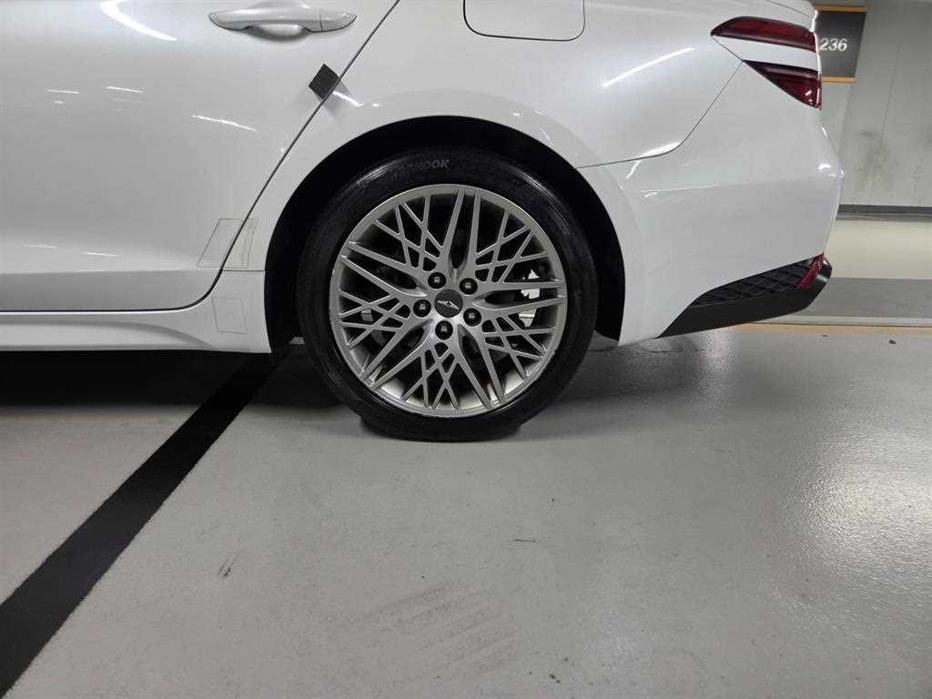 제네시스 G70 더 뉴 G70 가솔린 2.0T 2WD 이미지 7