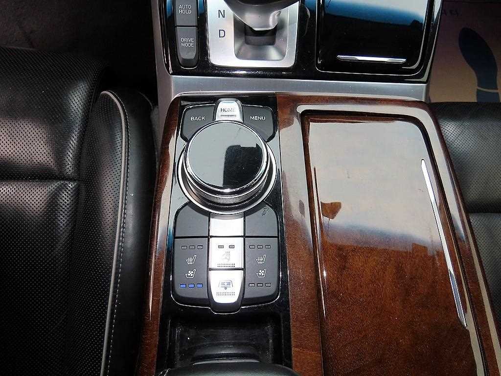 제네시스 EQ900 3.8 GDI AWD 프리미엄 럭셔리 이미지 14