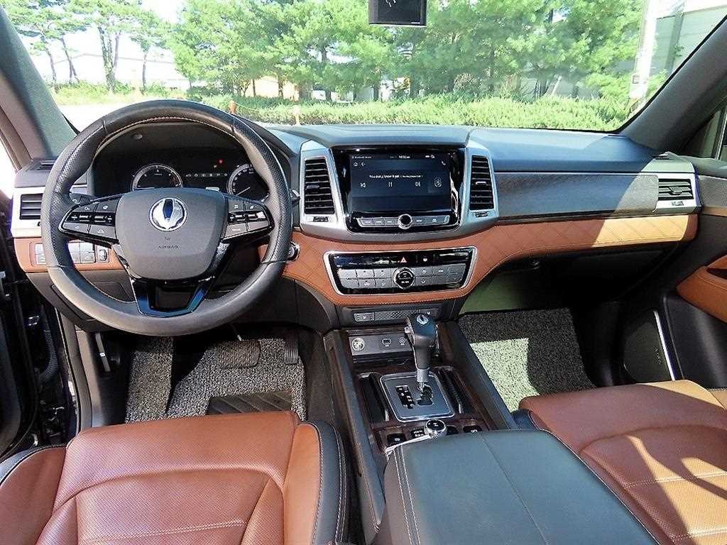 KG모빌리티(쌍용) 렉스턴 G4렉스턴 디젤 2.2 4WD 헤리티지 이미지 7