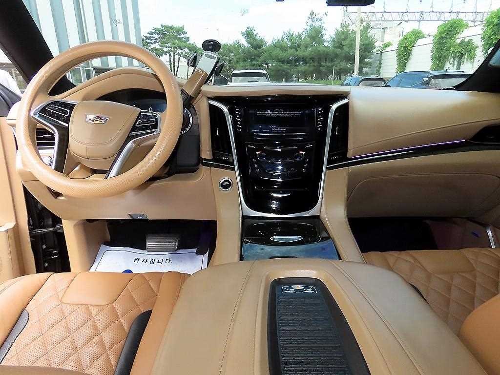 캐딜락 에스컬레이드 6.2 V8 ESV 이미지 7