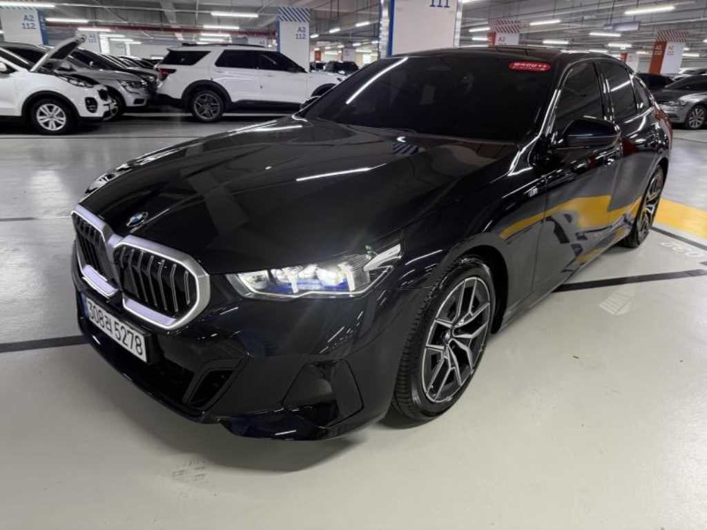 BMW 5시리즈 5시리즈 (G60) 520i M 스포츠 이미지 2