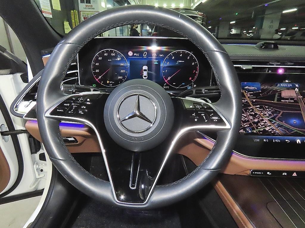 벤츠 E 클래스 E-클래스 W214 E300 4MATIC 익스클루시브 이미지 8