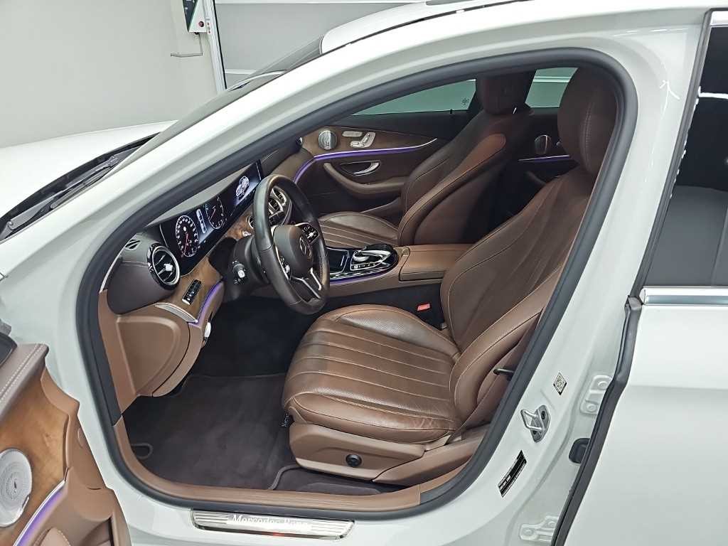 벤츠 E 클래스 E-클래스 W213 E300 4MATIC 익스클루시브 이미지 11