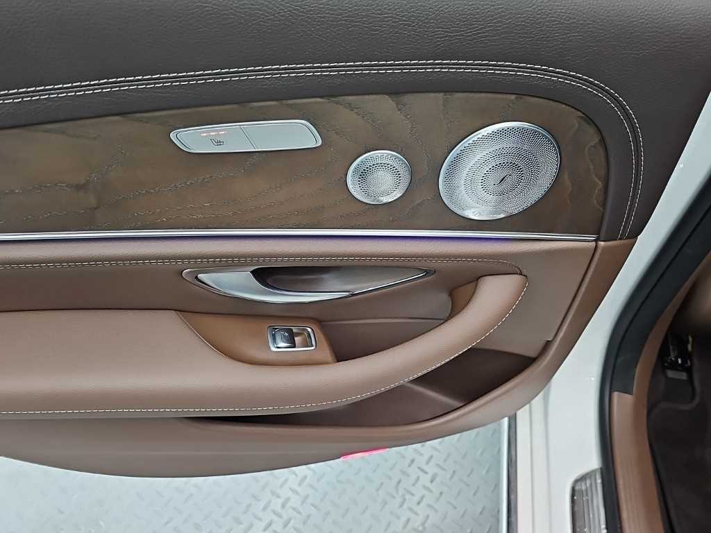 벤츠 E 클래스 E-클래스 W213 E300 4MATIC 익스클루시브 이미지 13