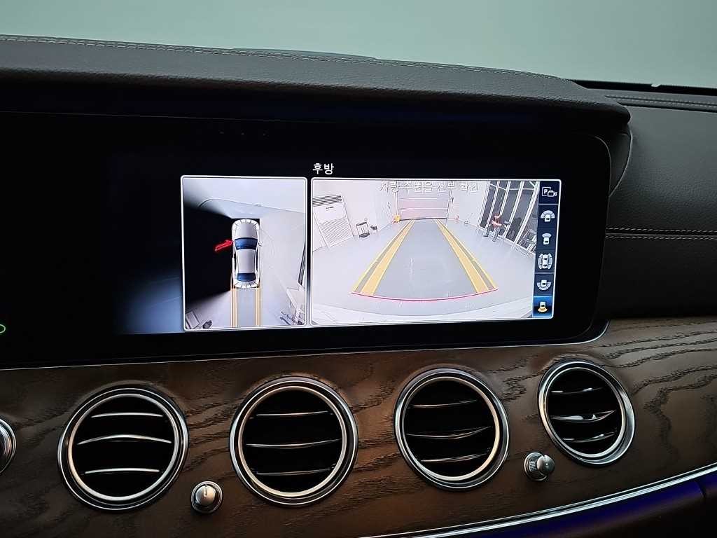 벤츠 E 클래스 E-클래스 W213 E300 4MATIC 익스클루시브 이미지 16