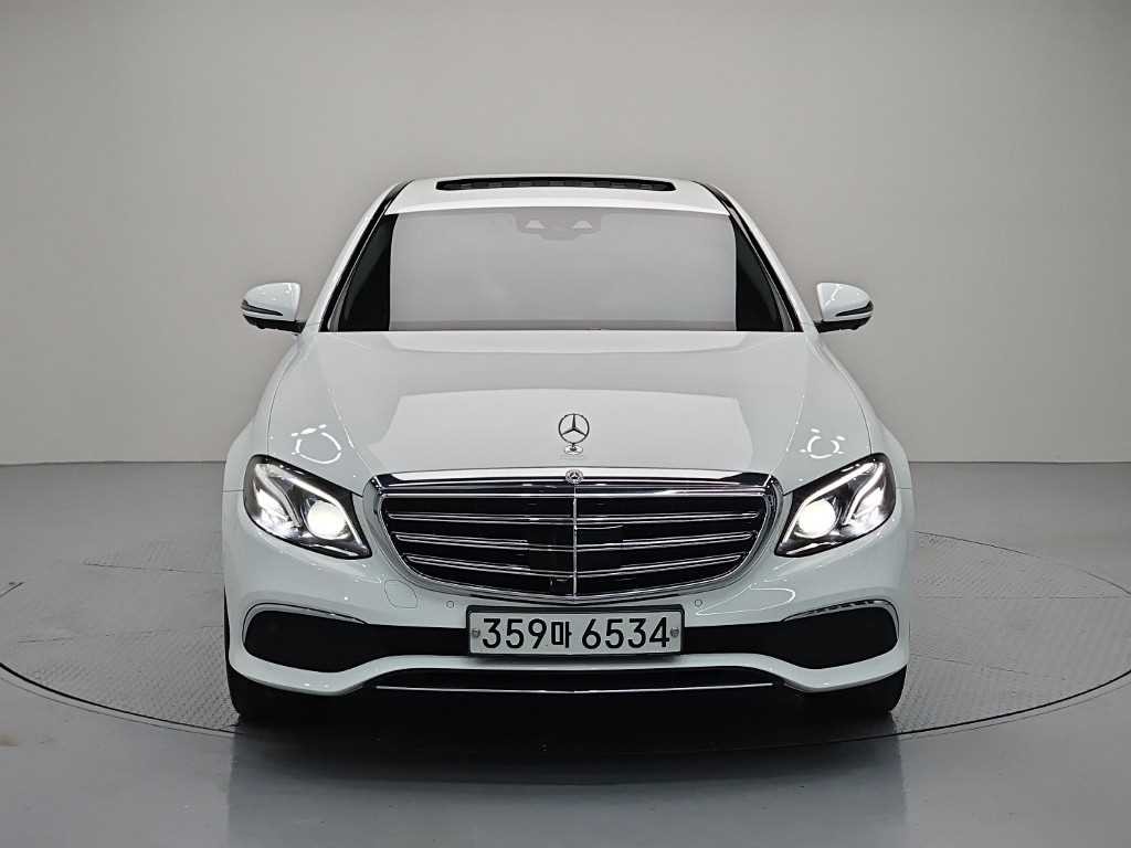 벤츠 E 클래스 E-클래스 W213 E300 4MATIC 익스클루시브 이미지 2