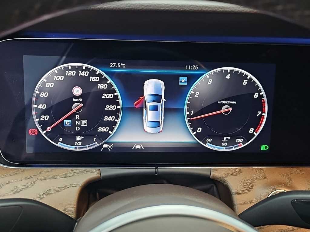 벤츠 E 클래스 E-클래스 W213 E300 4MATIC 익스클루시브 이미지 6