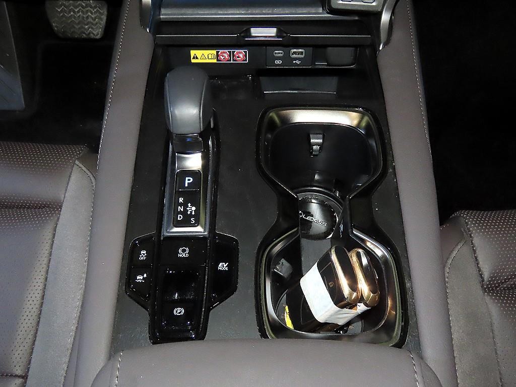렉서스 RX RX 350h(5세대) 럭셔리 이미지 12