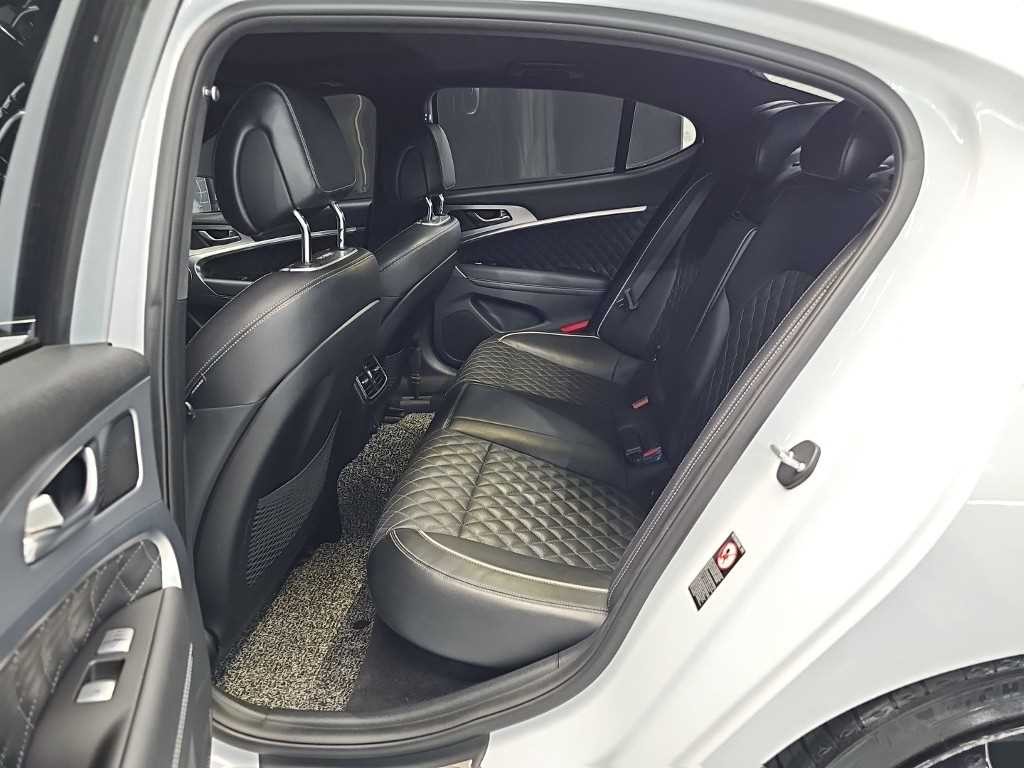 제네시스 G70 3.3T 스포츠 AWD 슈프림 이미지 12