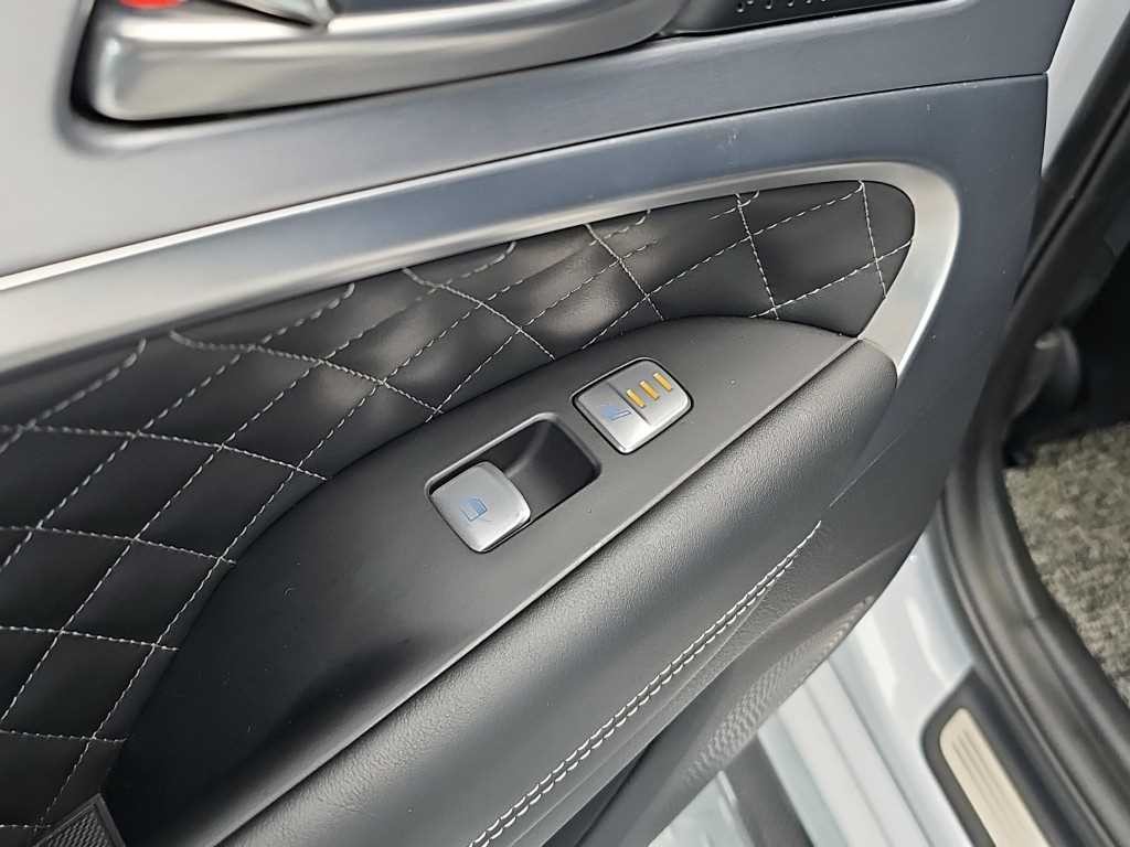 제네시스 G70 3.3T 스포츠 AWD 슈프림 이미지 13