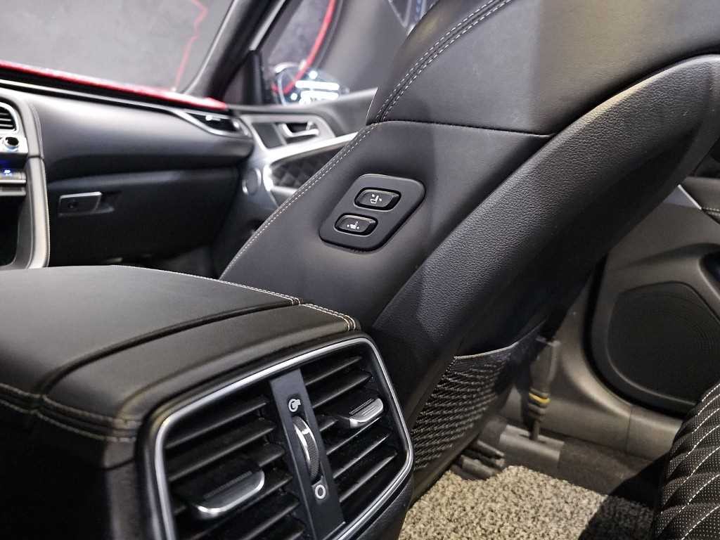 제네시스 G70 3.3T 스포츠 AWD 슈프림 이미지 14