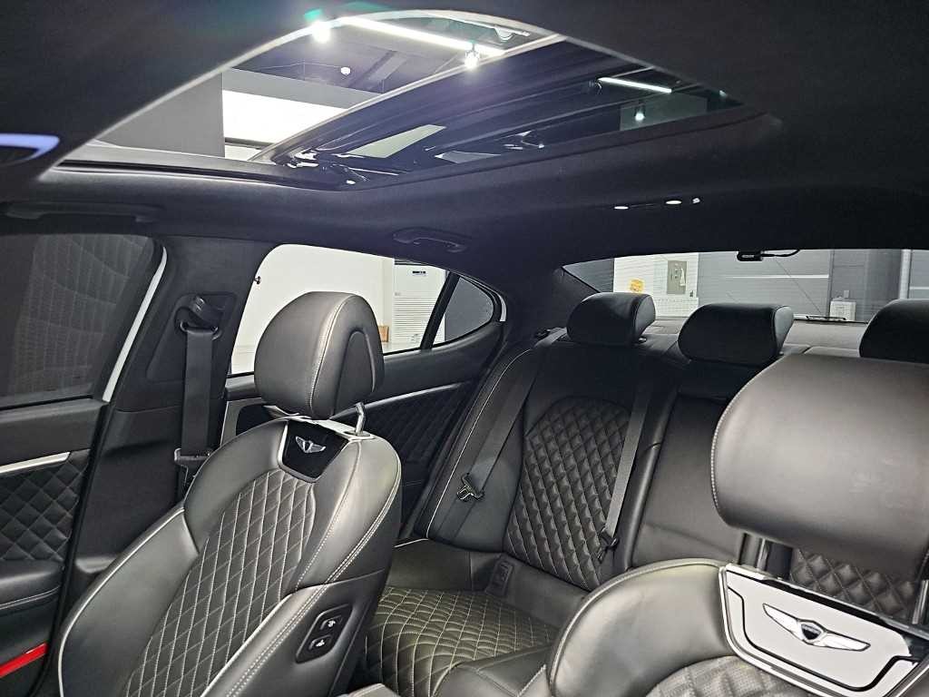 제네시스 G70 3.3T 스포츠 AWD 슈프림 이미지 15