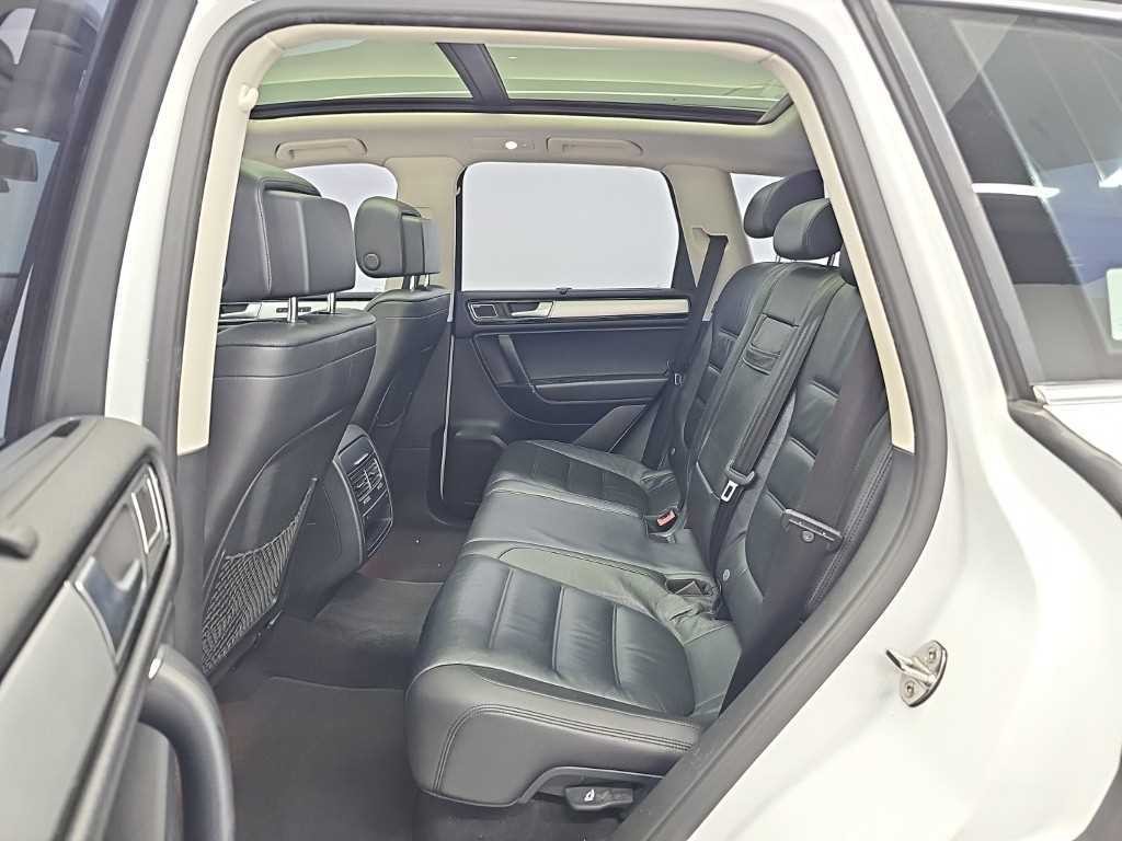 폭스바겐 투아렉 뉴 투아렉 V6 3.0 TDI 블루모션 프리미엄 이미지 12