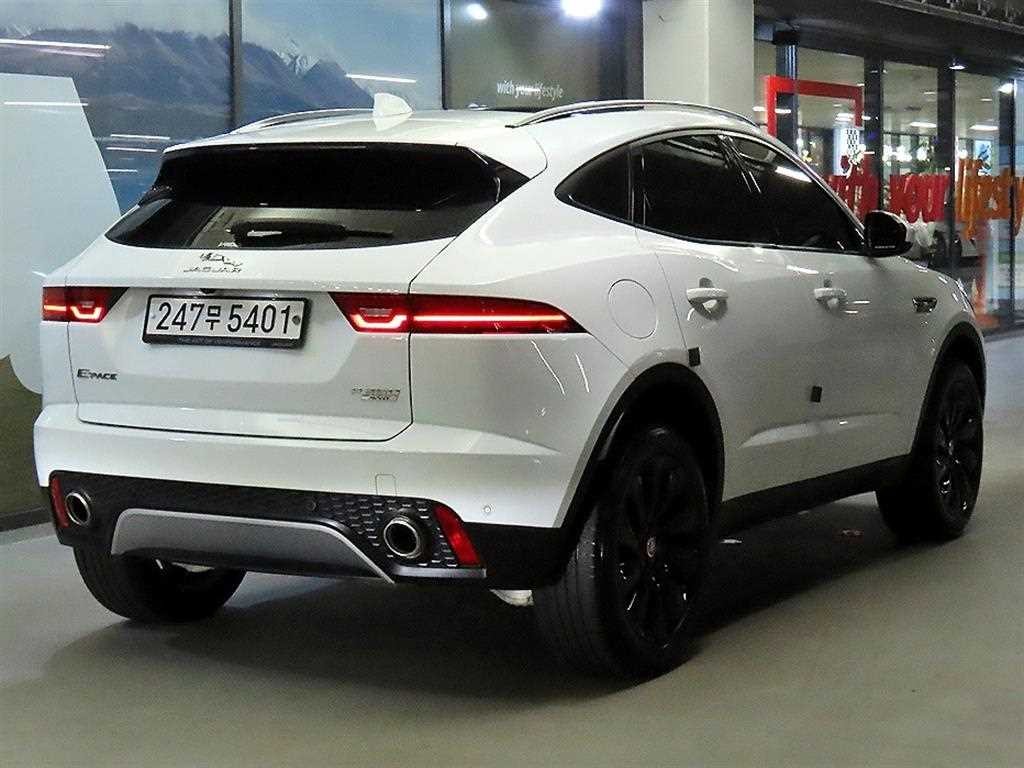 재규어 E-PACE P250 SE 이미지 4