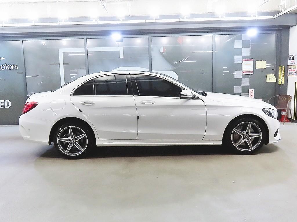 벤츠 C 클래스 C클래스 W205 C250 d 4MATIC 이미지 3